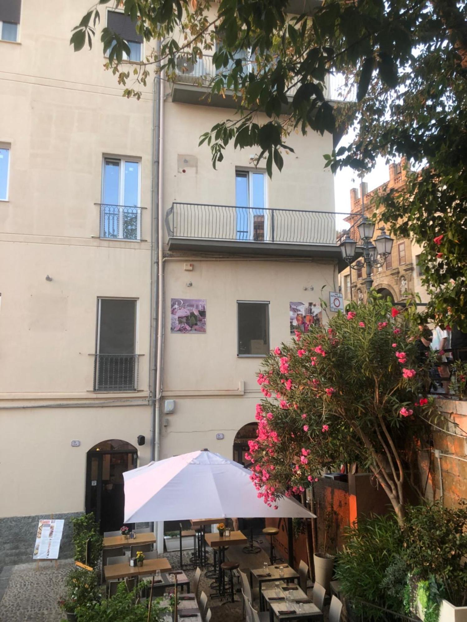 Villa Di Giorgi Apartments Center 체팔루 외부 사진